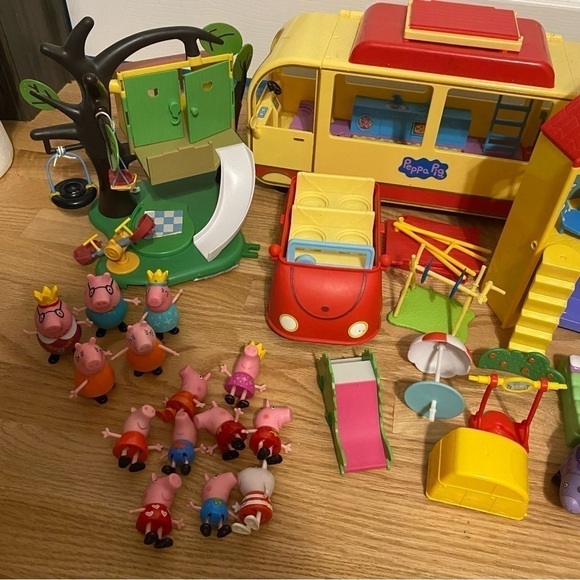 Peppa Pig HUGE Playset Lot Figures Camper Van Peek N Surprise Fold House Car - Picture 3 of 11